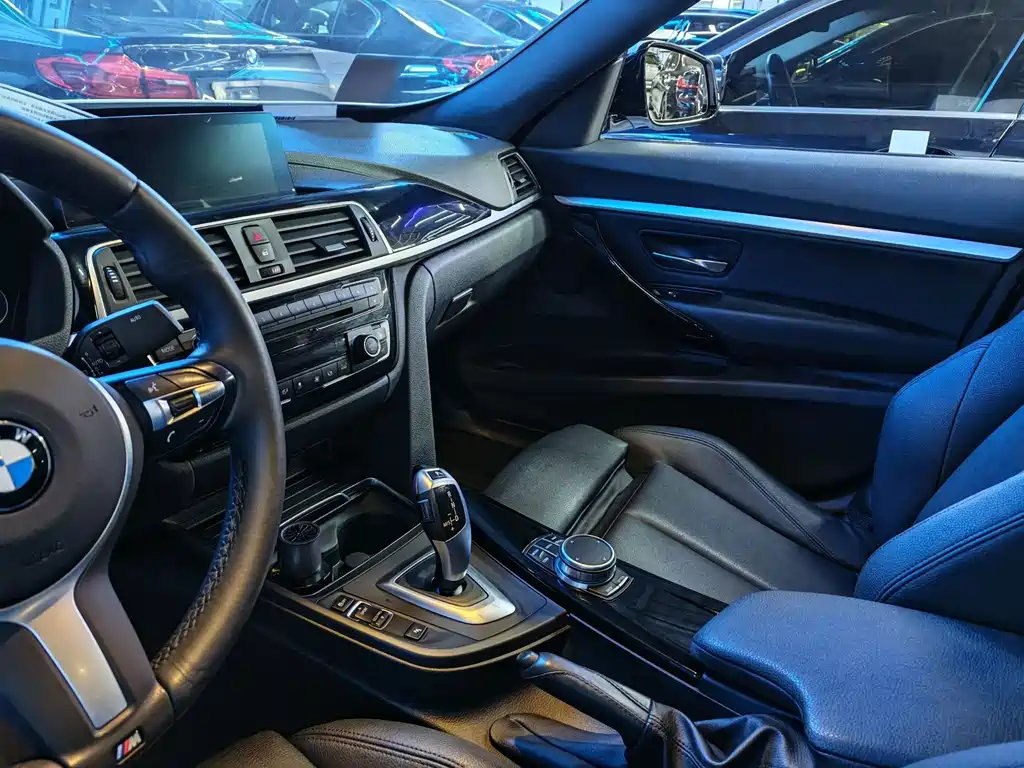 BMW 3 Series GT 3 GT 2019 320i M Sport