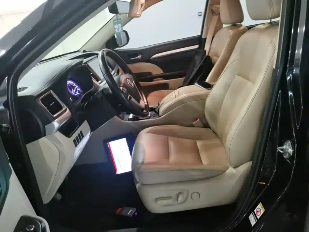 Toyota Highlander — миниатюра 15