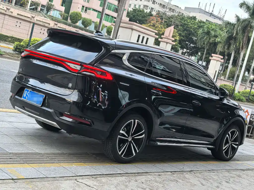 BYD TANG