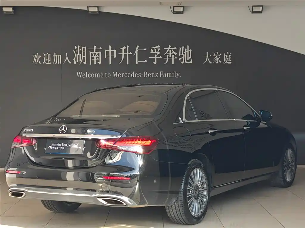 MERCEDES-BENZ E CLASS