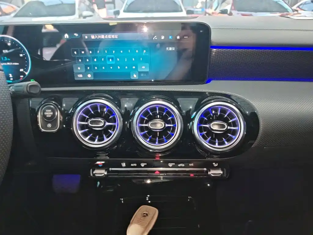 Mercedes-Benz A-Class — миниатюра 13