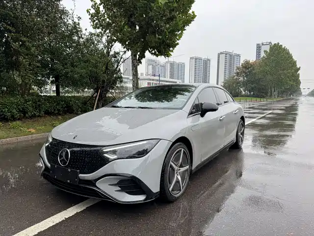 MERCEDES-BENZ EQE