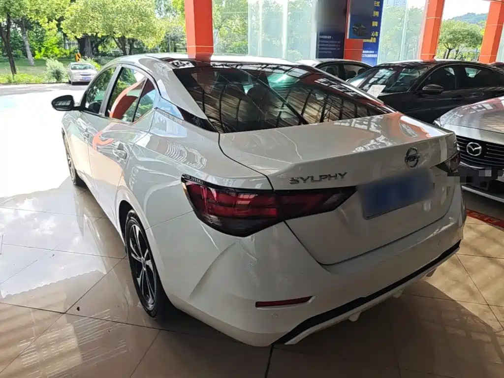 Nissan Sylphy 2021 1.6L XL CVT Enjoy