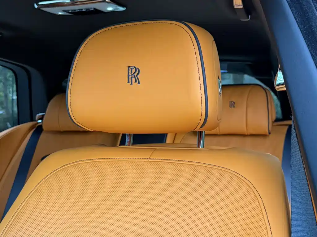 Rolls-Royce Cullinan — миниатюра 22