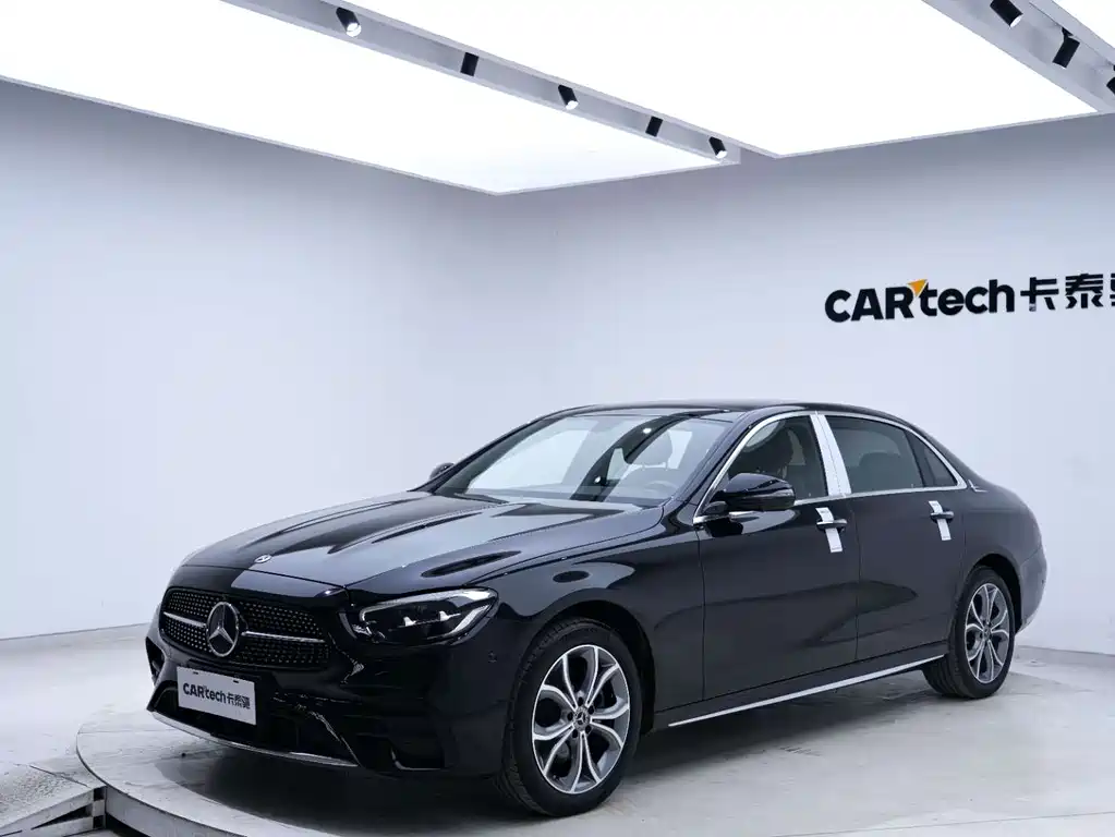 Mercedes-Benz E-Class — миниатюра 9