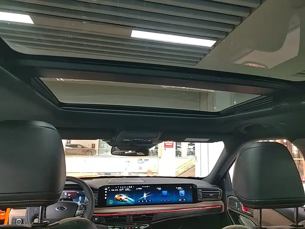 Ford Explorer — миниатюра 18
