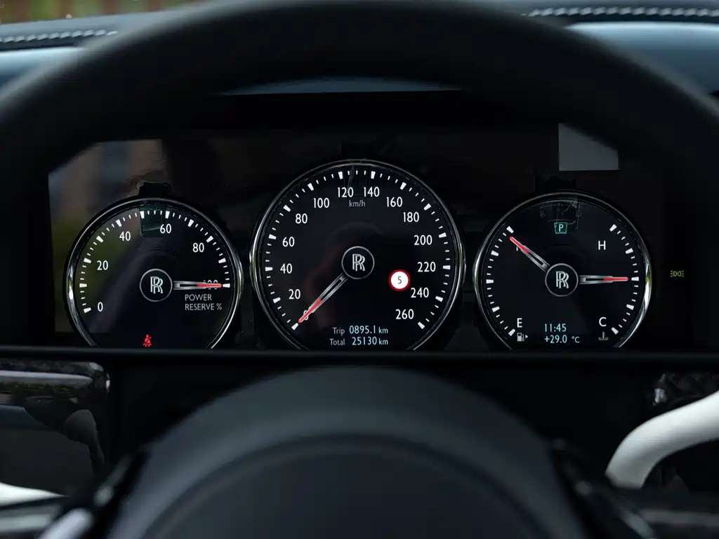 Rolls-Royce Cullinan — миниатюра 15