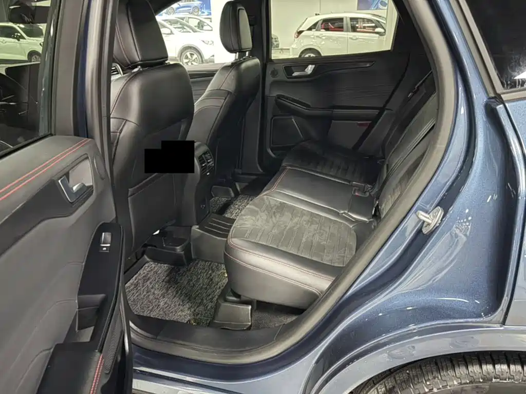 Ford Escape 2020 — фото 16
