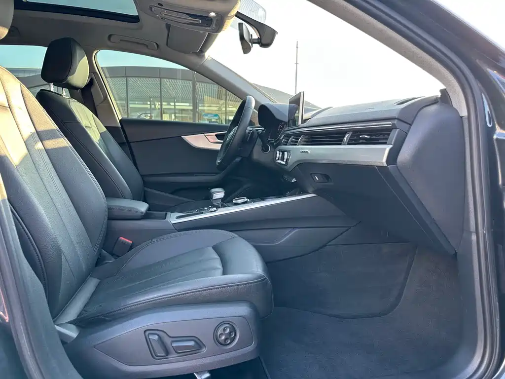 Audi A4 (Import) — миниатюра 19