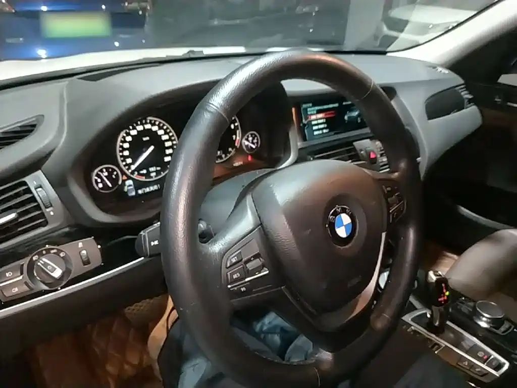 BMW X3 (Import) — миниатюра 10