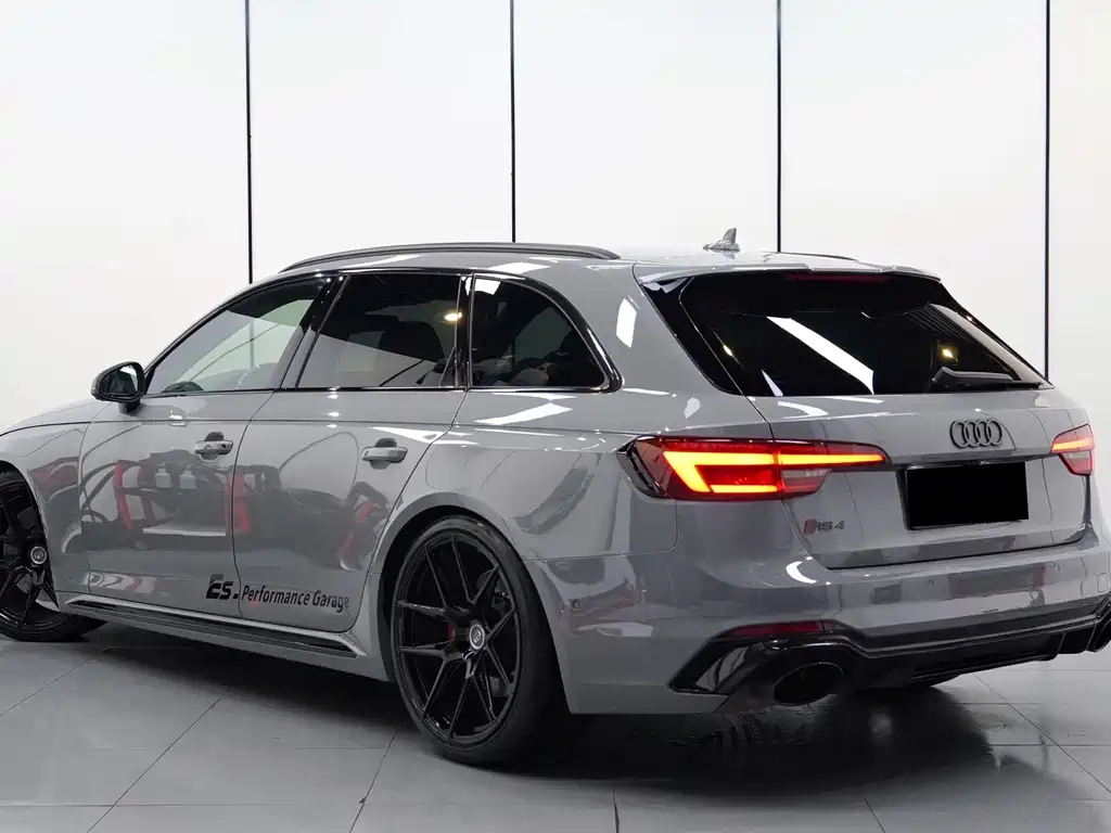 Audi RS 4 — миниатюра 3