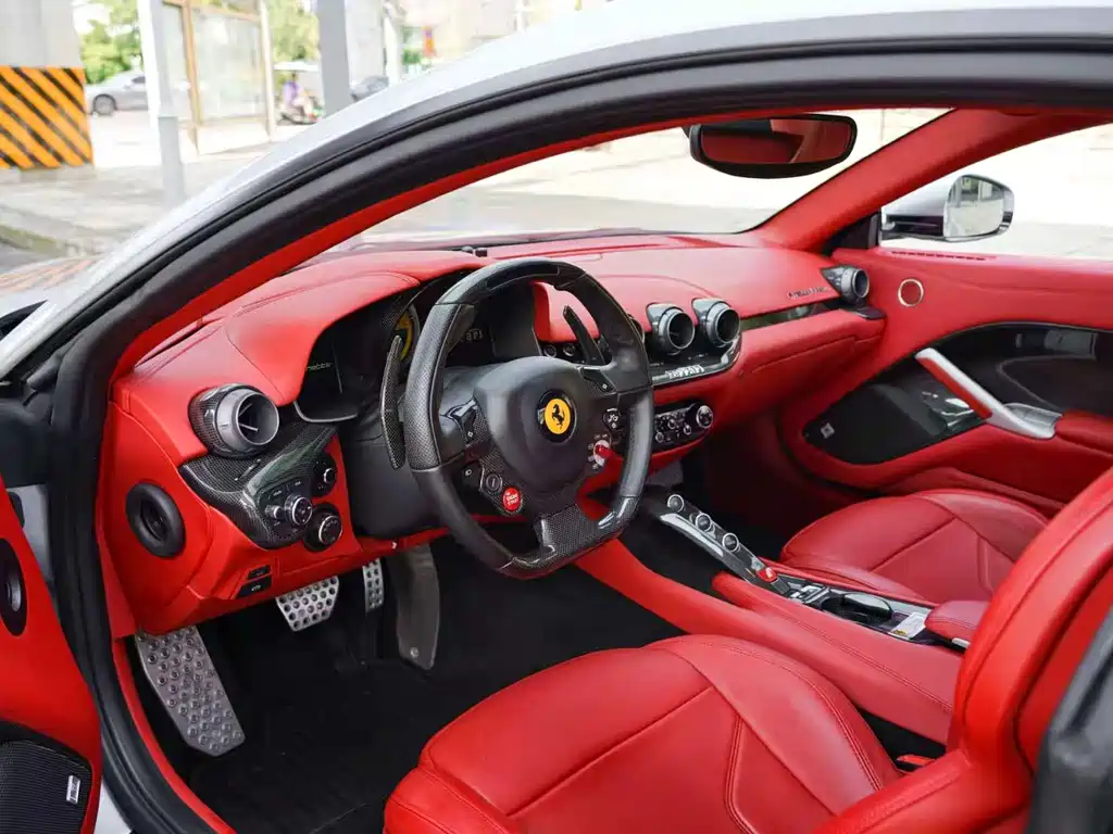 Ferrari F12berlinetta — миниатюра 48