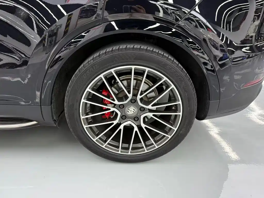 Porsche Cayenne — миниатюра 14