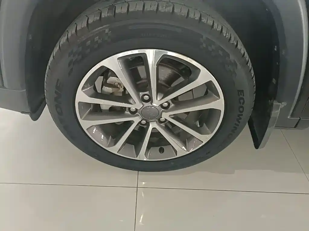 Jeep Grand Commander — миниатюра 23