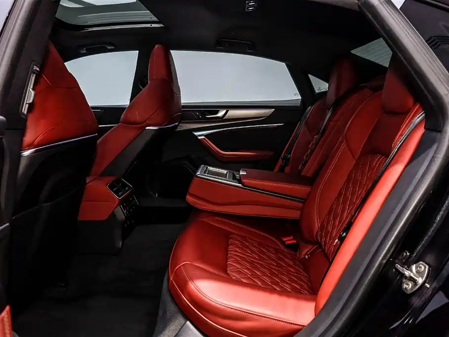 Audi A7L 2024 45 TFSI quattro