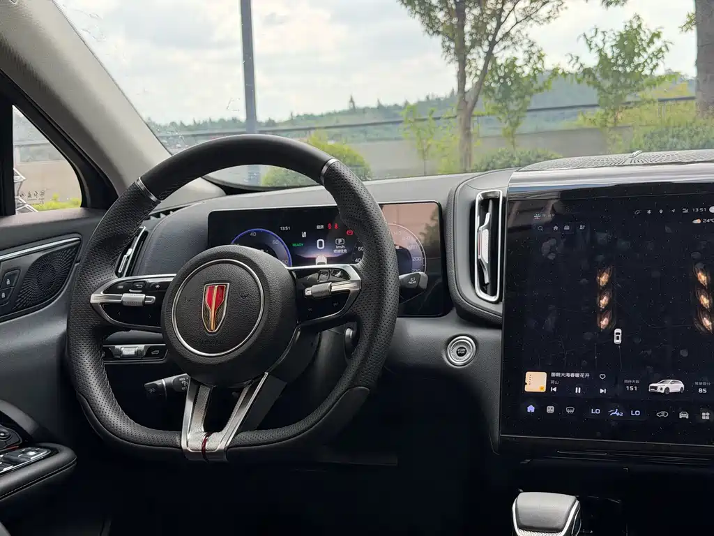 Hongqi Hongqi HS3 PHEV — миниатюра 10