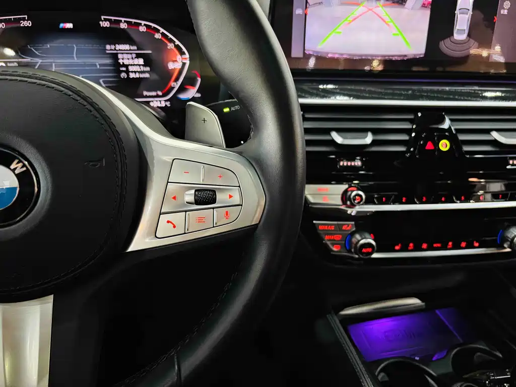 BMW 5 Series — миниатюра 18