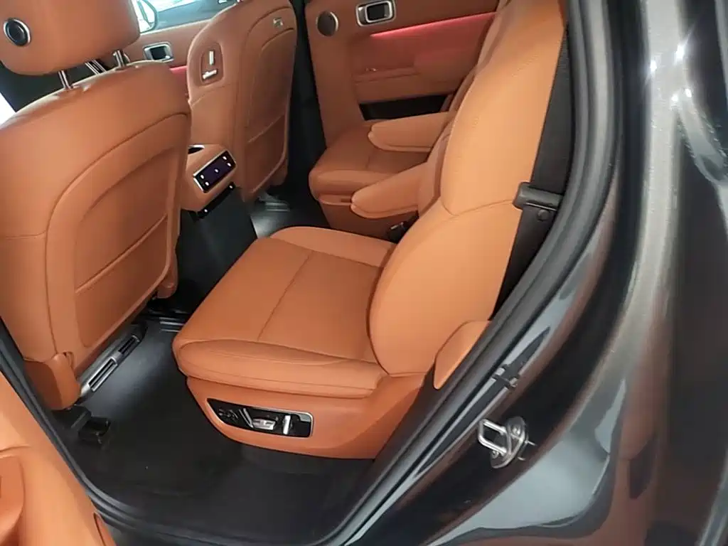 Li Auto Li L8 — миниатюра 17