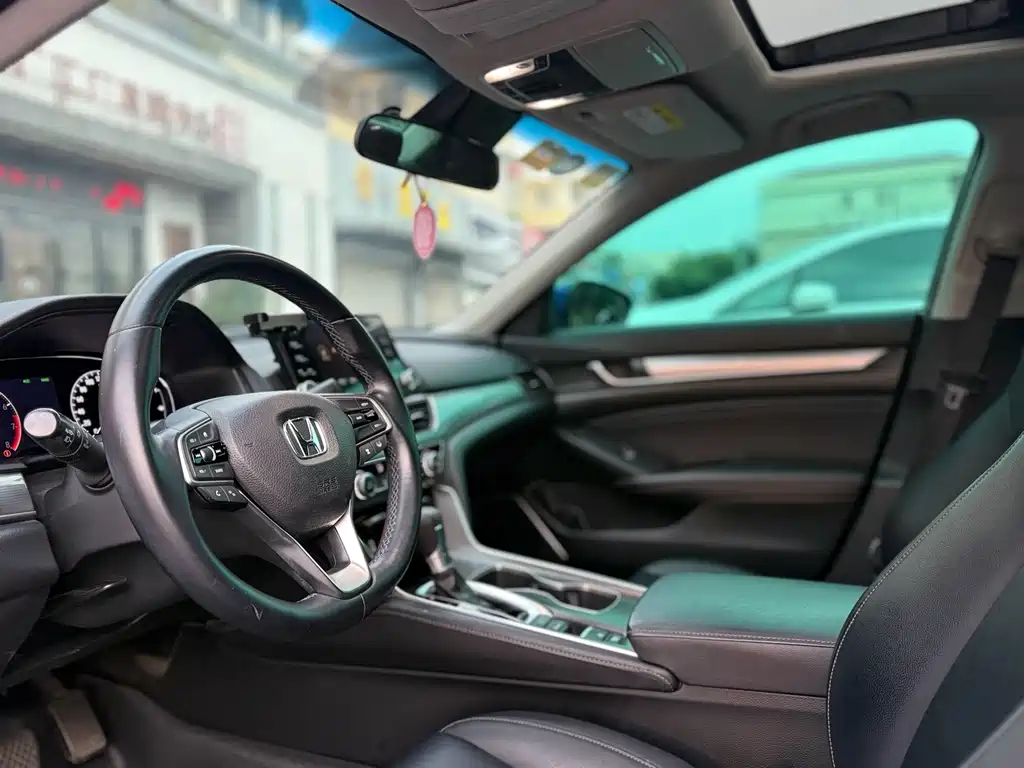 Honda Accord — миниатюра 17