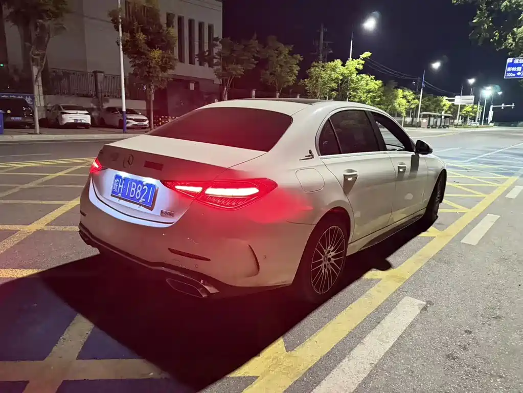 Mercedes-Benz C-Class — миниатюра 9
