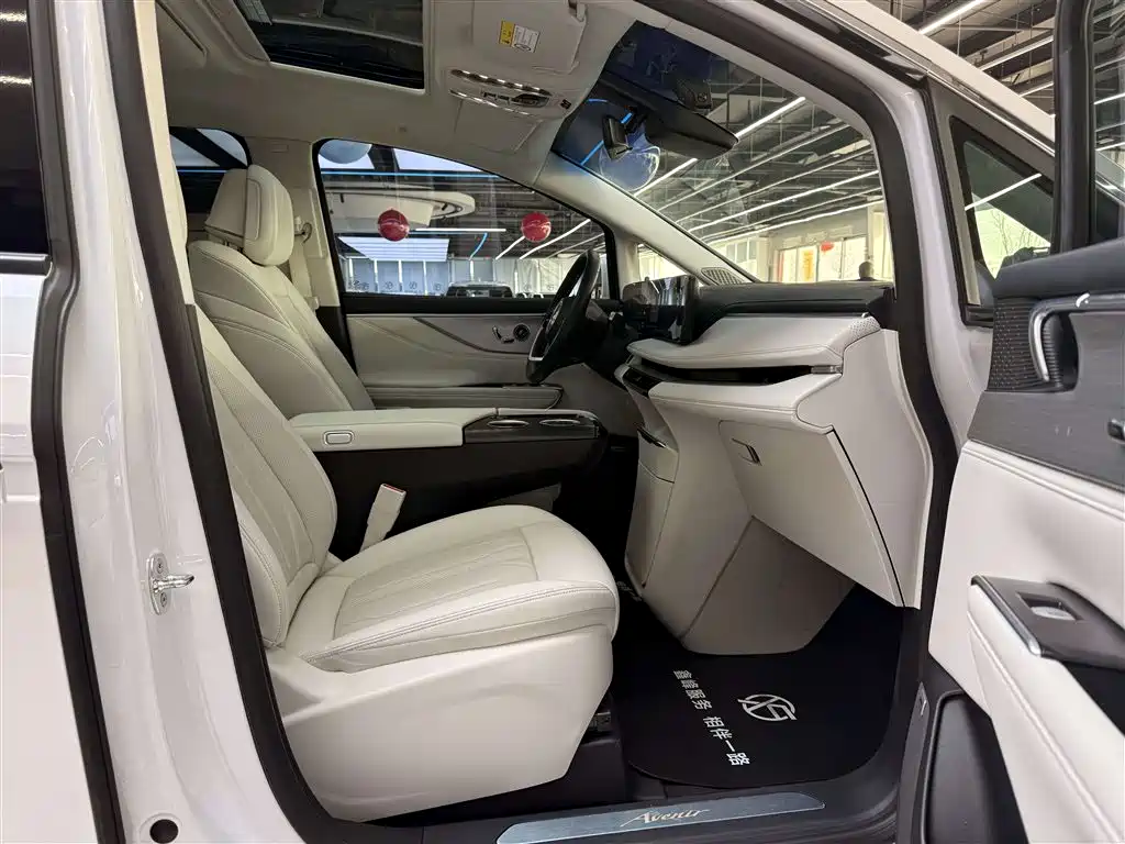 BUICK GL8 NEW ENERGY