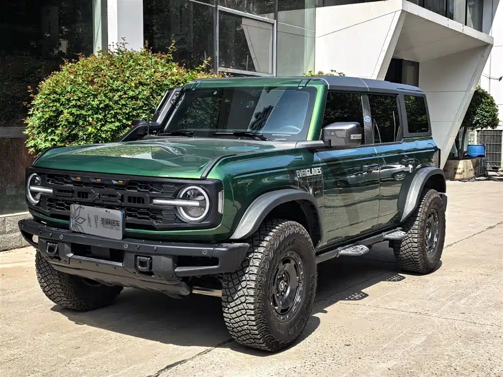 Ford Bronco 2024