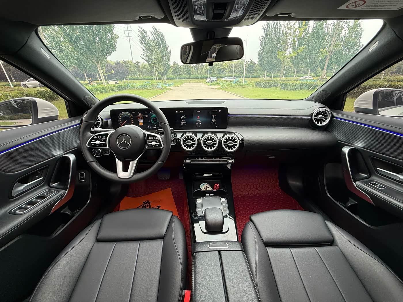 Mercedes-Benz A-Class 1.3 л 2022 г. Белый, пробег 49000 км