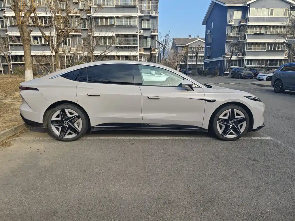 RISING AUTO FEIFAN F7