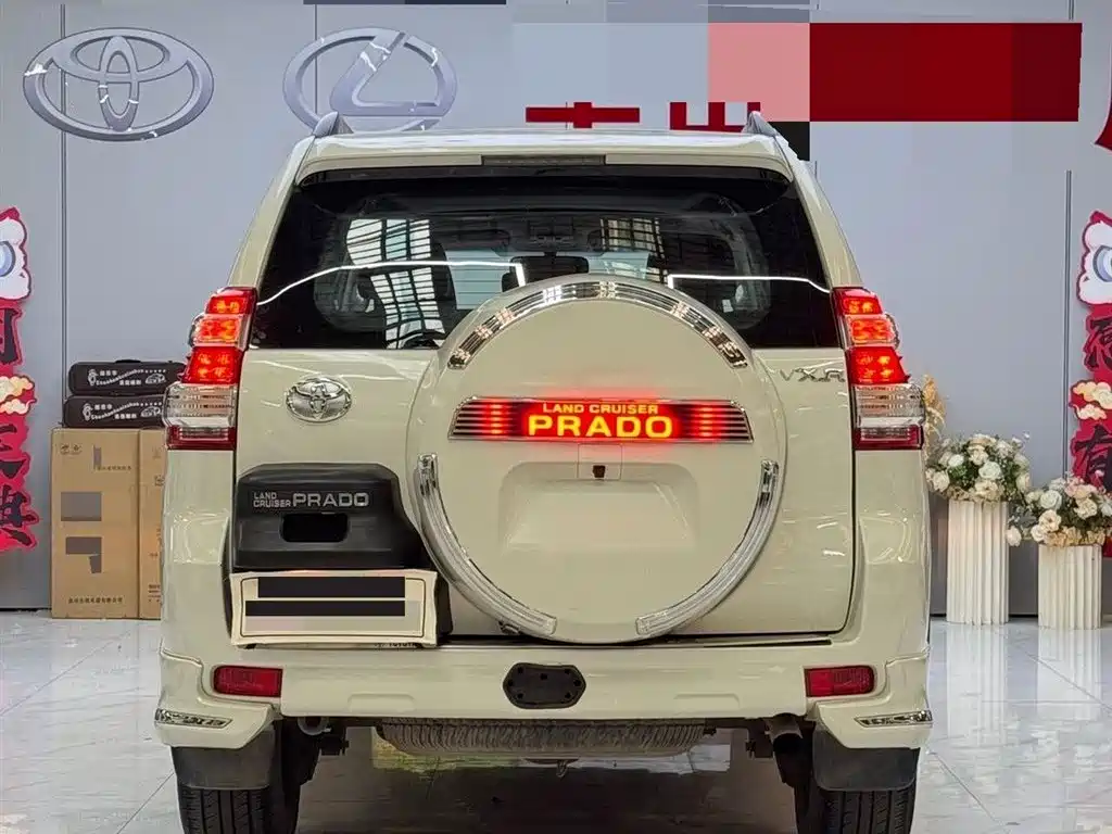 Toyota Land Cruiser Prado 2016 2.7L AT Luxury