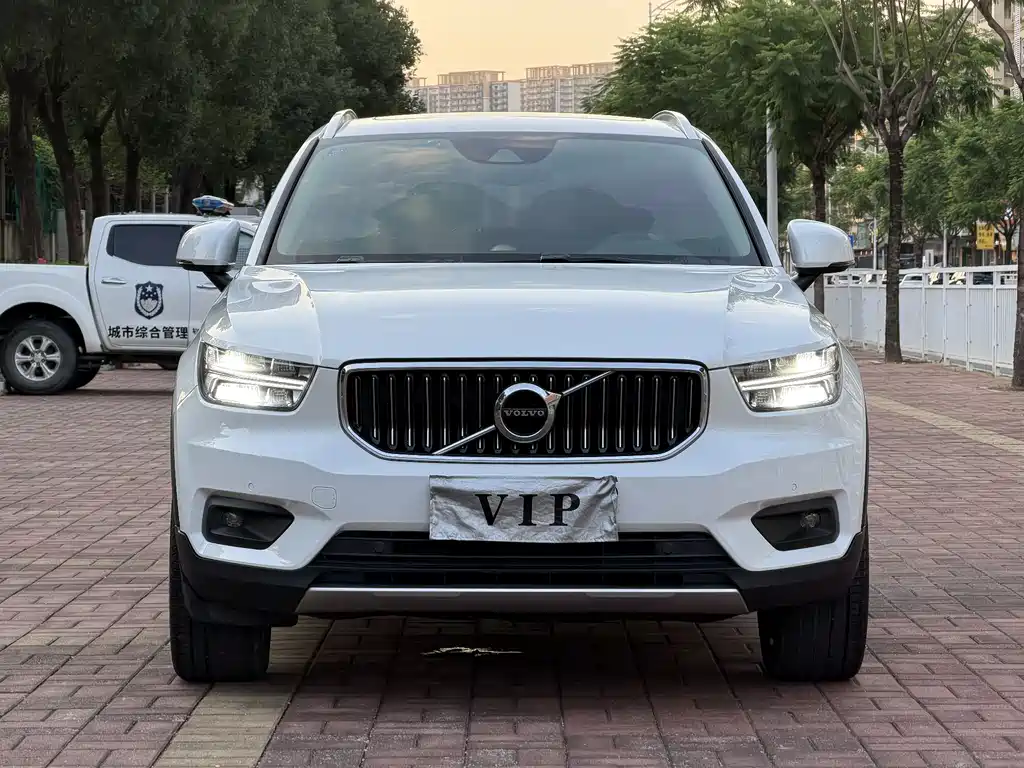 Volvo XC40 2021 T4 Luxury