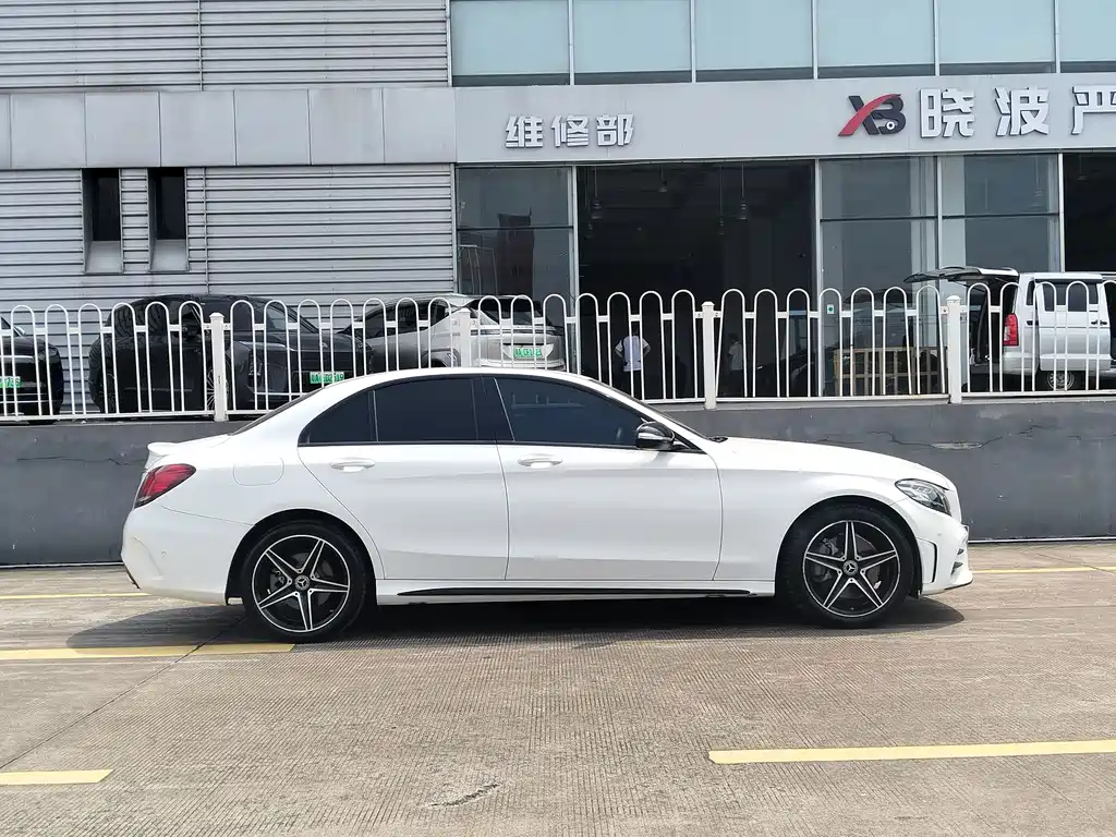 Mercedes-Benz C-Class — миниатюра 4