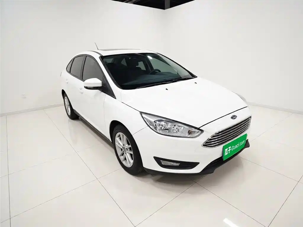 Ford Focus 2015 1.6L MT