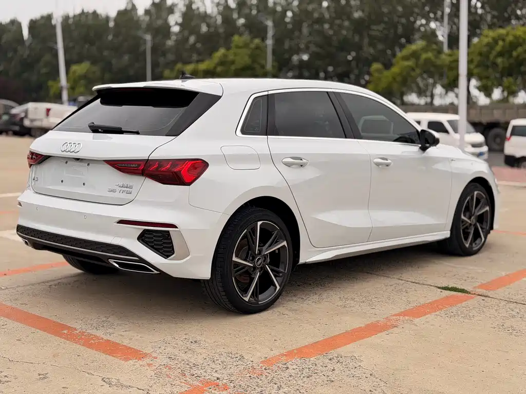 Audi A3 2023 Sportback 35 TFSI Fashion Sport