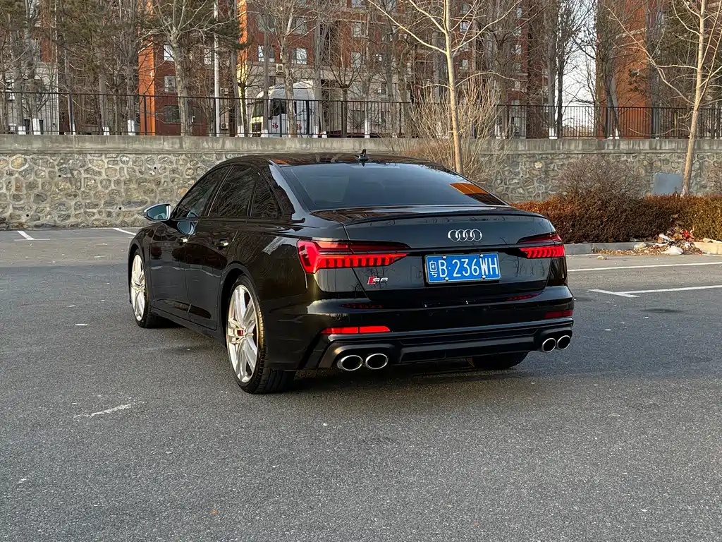 AUDI S6