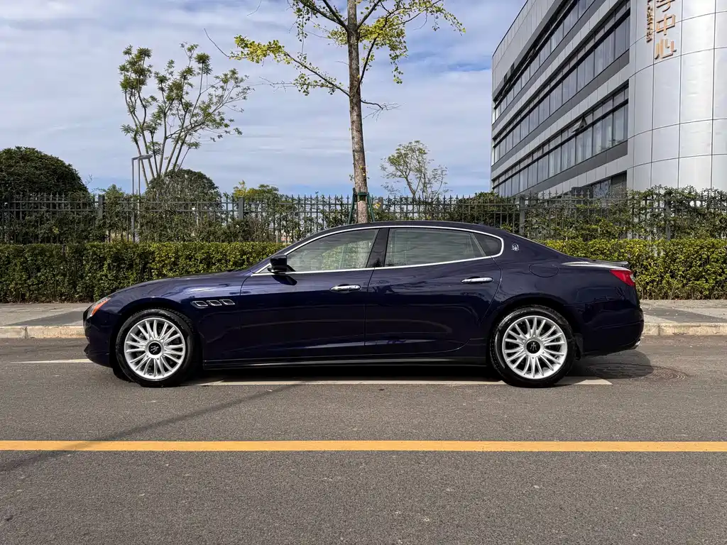 Maserati Quattroporte — миниатюра 19