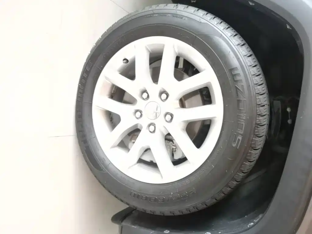 Jeep Commander — миниатюра 14