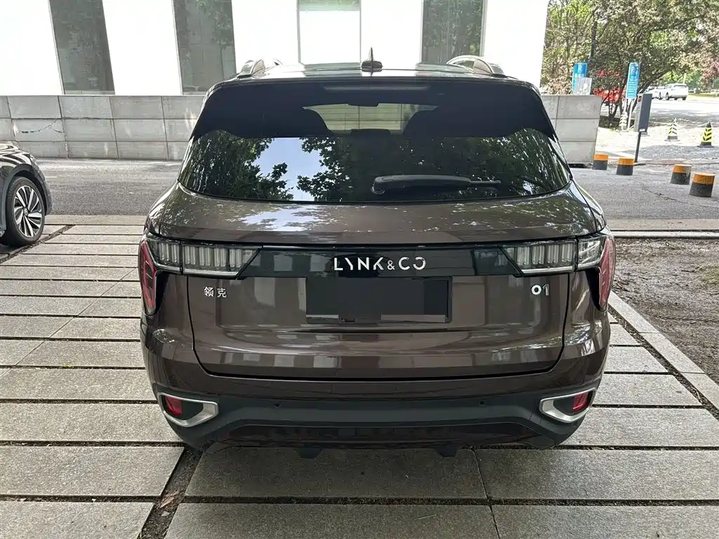 Lynk & Co 01 2018 2.0T +