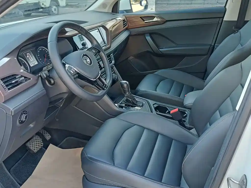 Volkswagen Tharu — миниатюра 8