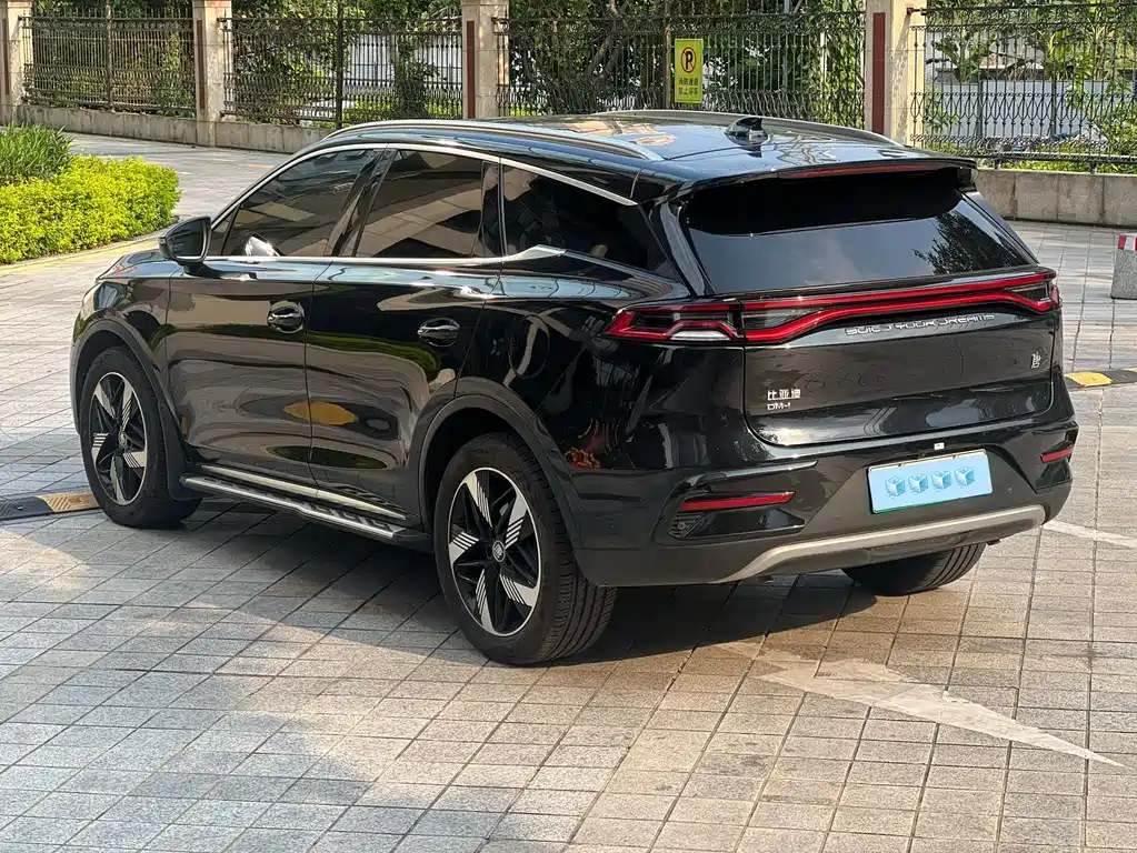 BYD Tang 2023 DM-i Champion 112KM Premium