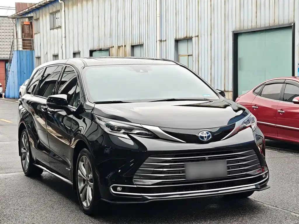 Toyota Sienna — миниатюра 9