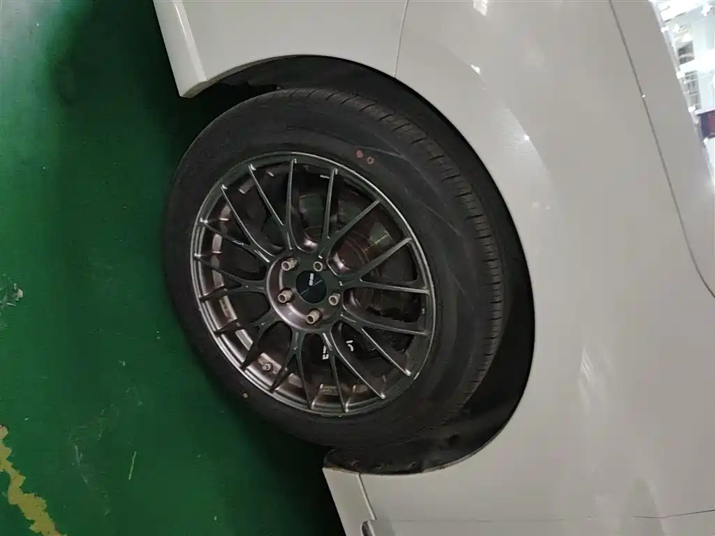Subaru Legacy - фото 25