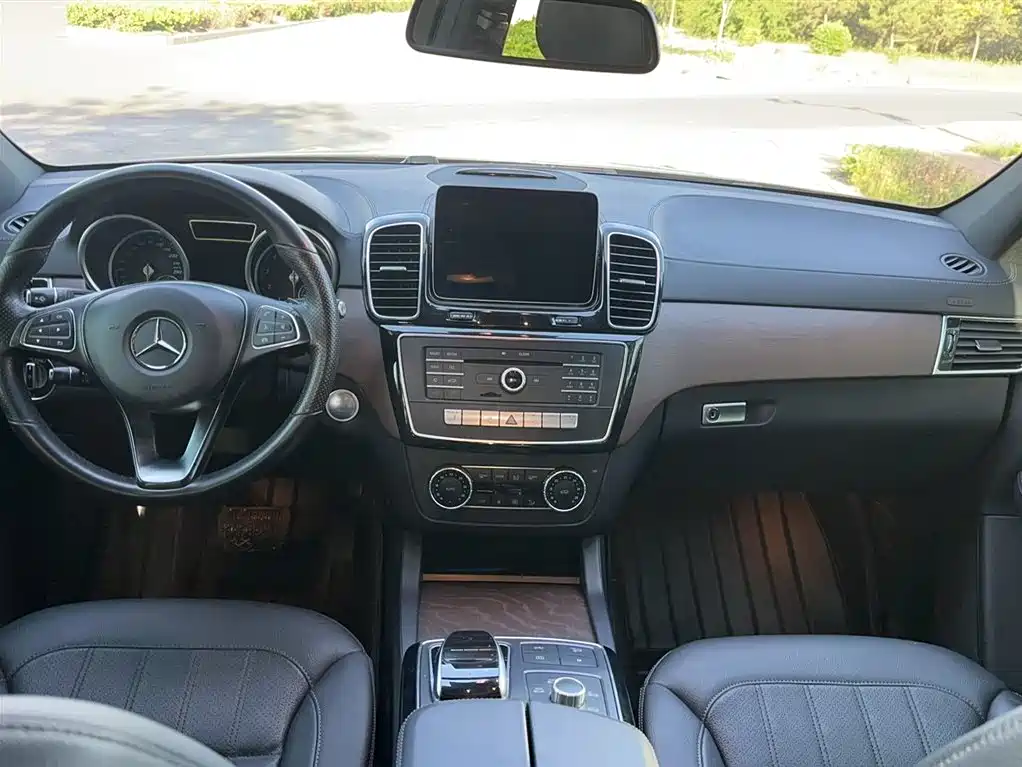Mercedes-Benz GLE — миниатюра 14