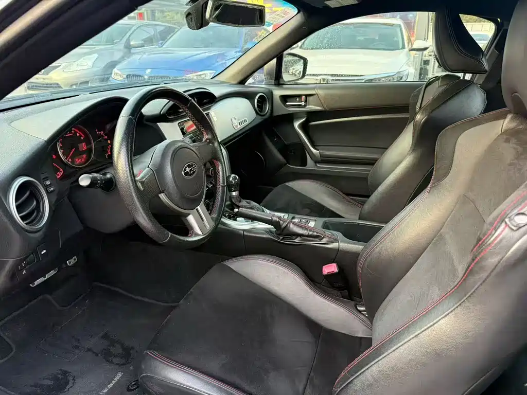 SUBARU BRZ