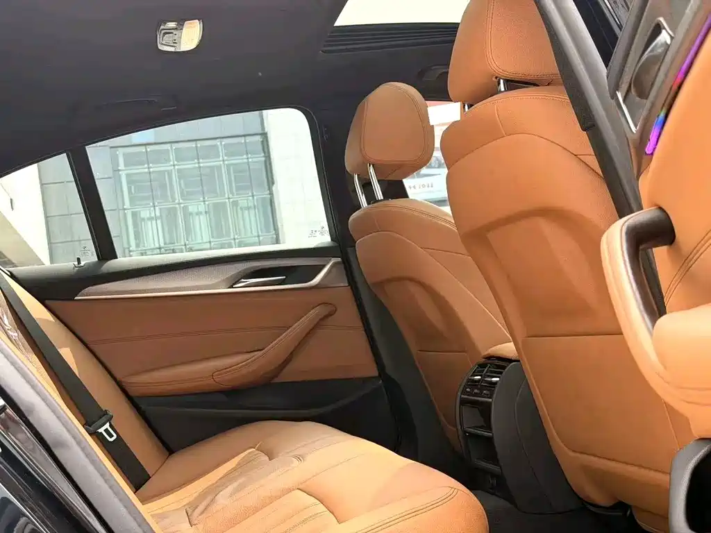 BMW 5 Series (Import) — миниатюра 5