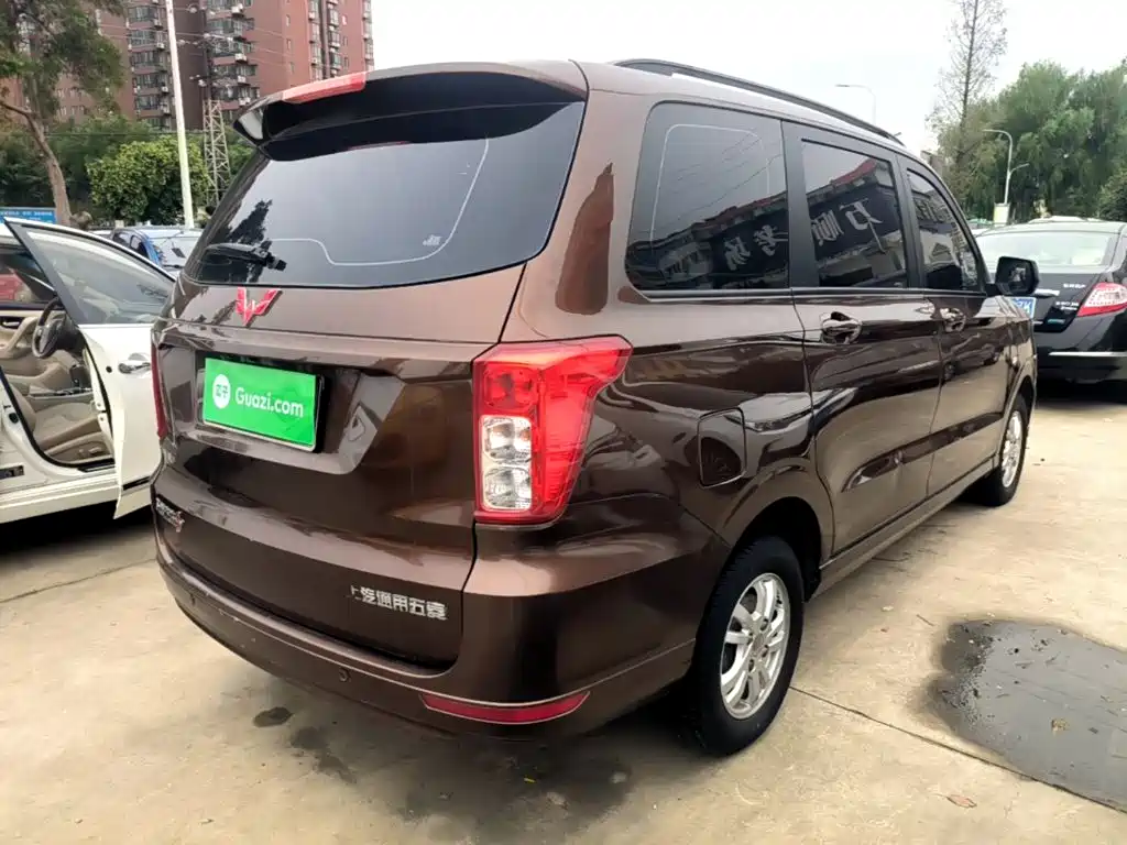 Wuling Hongguang — миниатюра 7