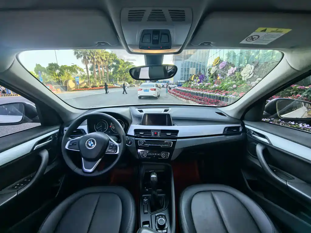 BMW X1 2018 sDrive20Li Lead