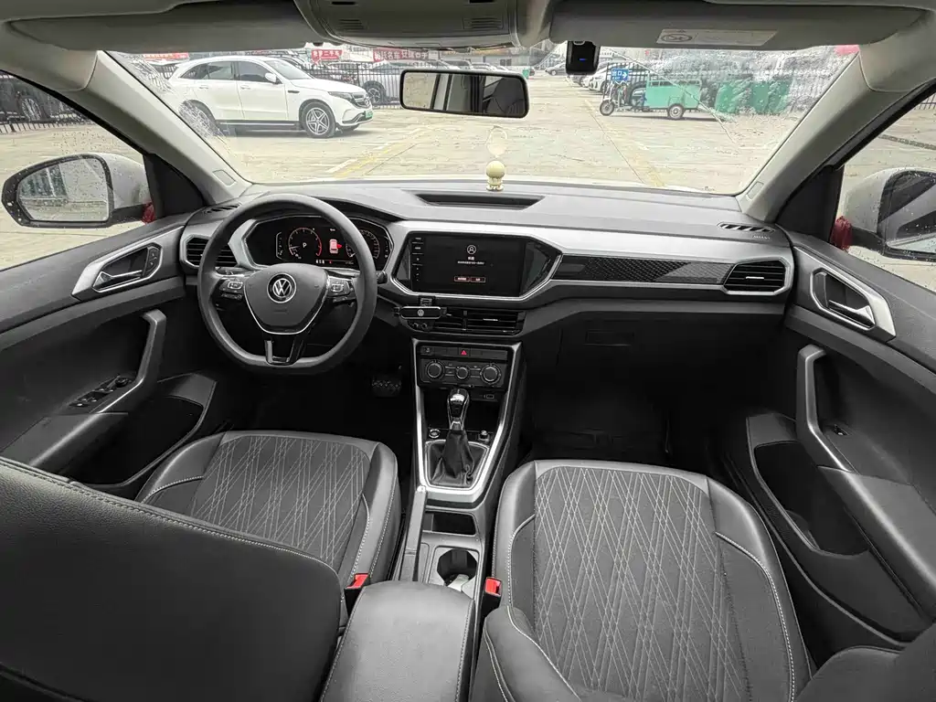 Volkswagen T-Cross — миниатюра 4