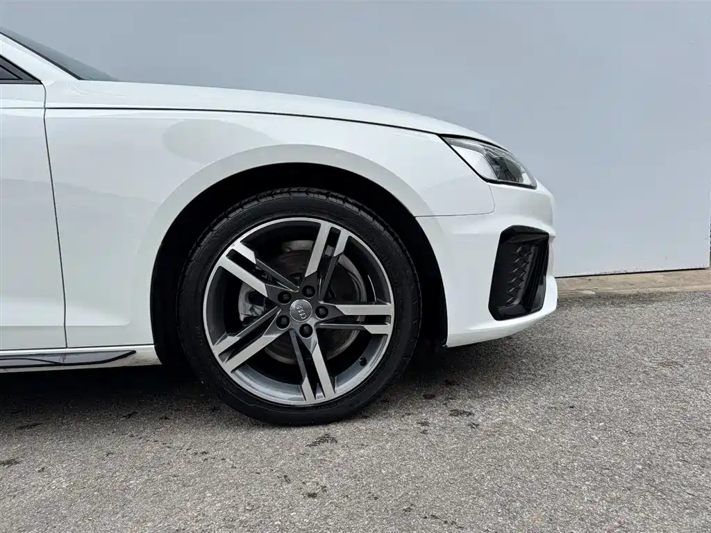 Audi A4L 2022 40 TFSI Fashion