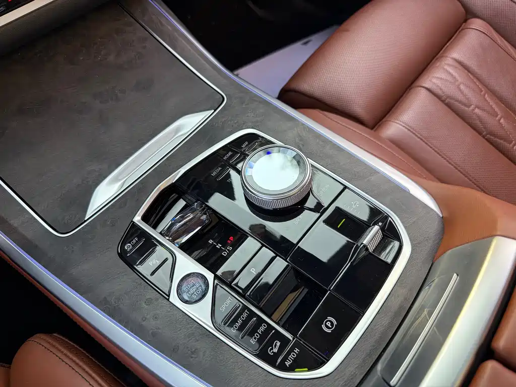 BMW X7 — миниатюра 19