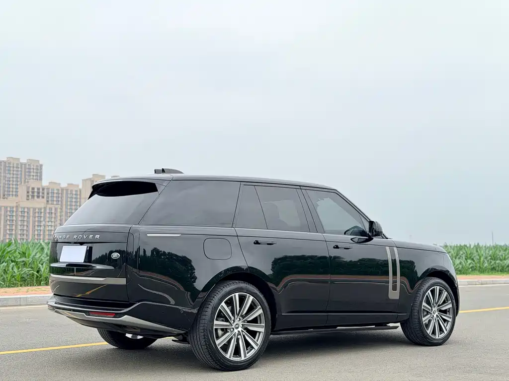 Land Rover Range Rover 2023 3.0 L6 360PS